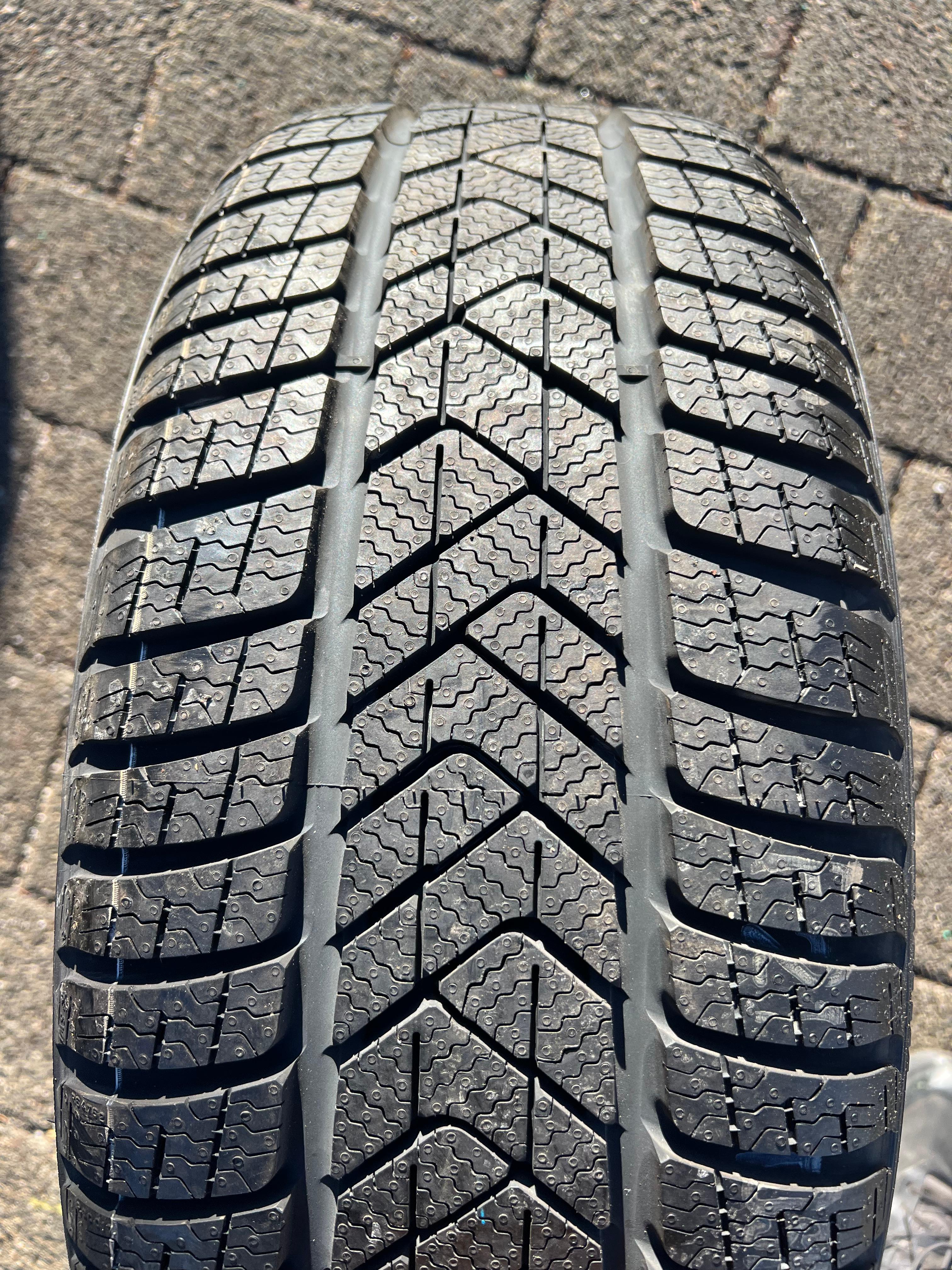 1 x 225/45R18 95H Winterreifen Pirelli Sottozero 3 MOE Runflat NEU 2020