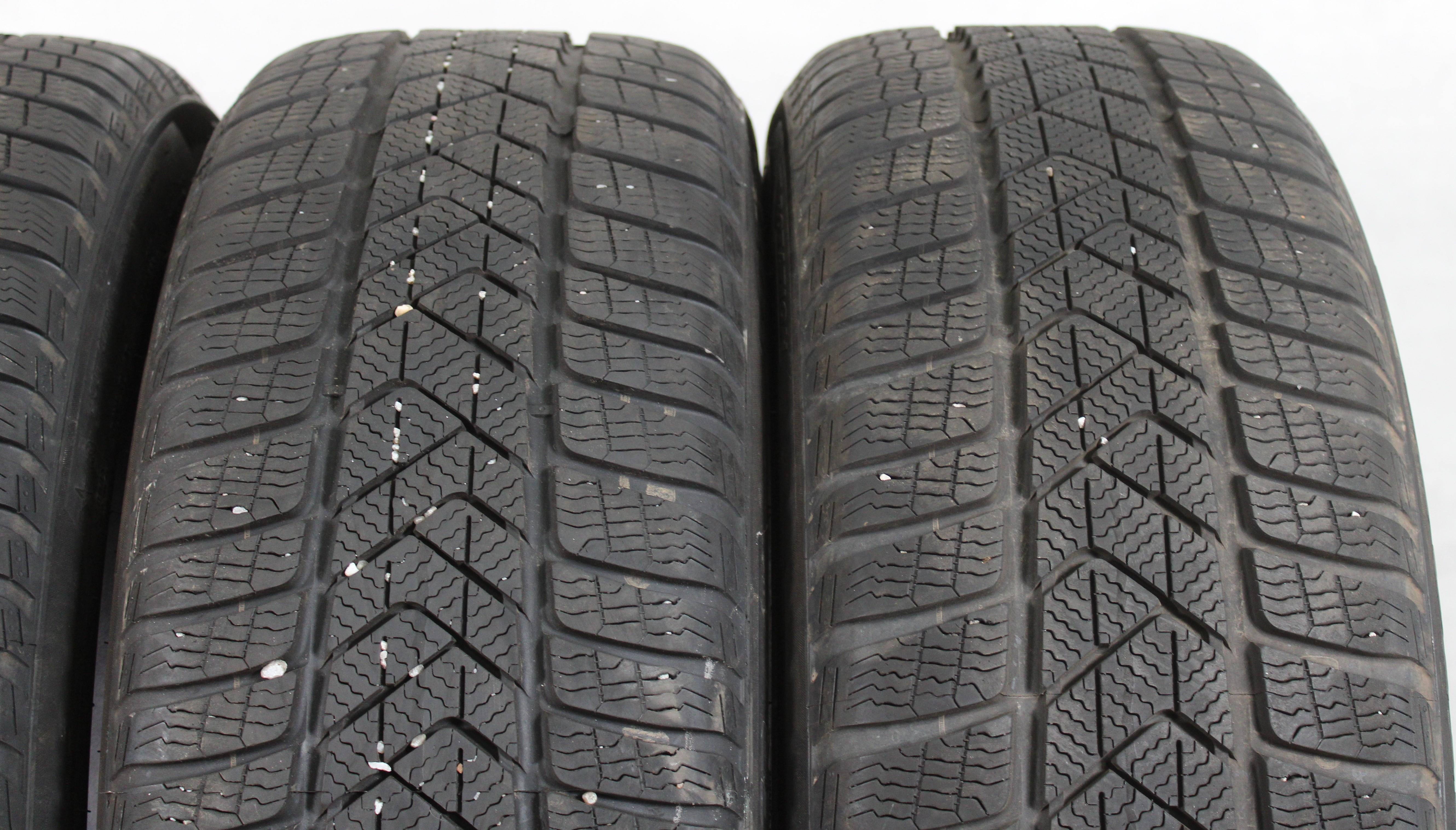 4 x 225/45R19 96V Winterreifen Pirelli Sottozero 3 Runflat 7mm 2019 *