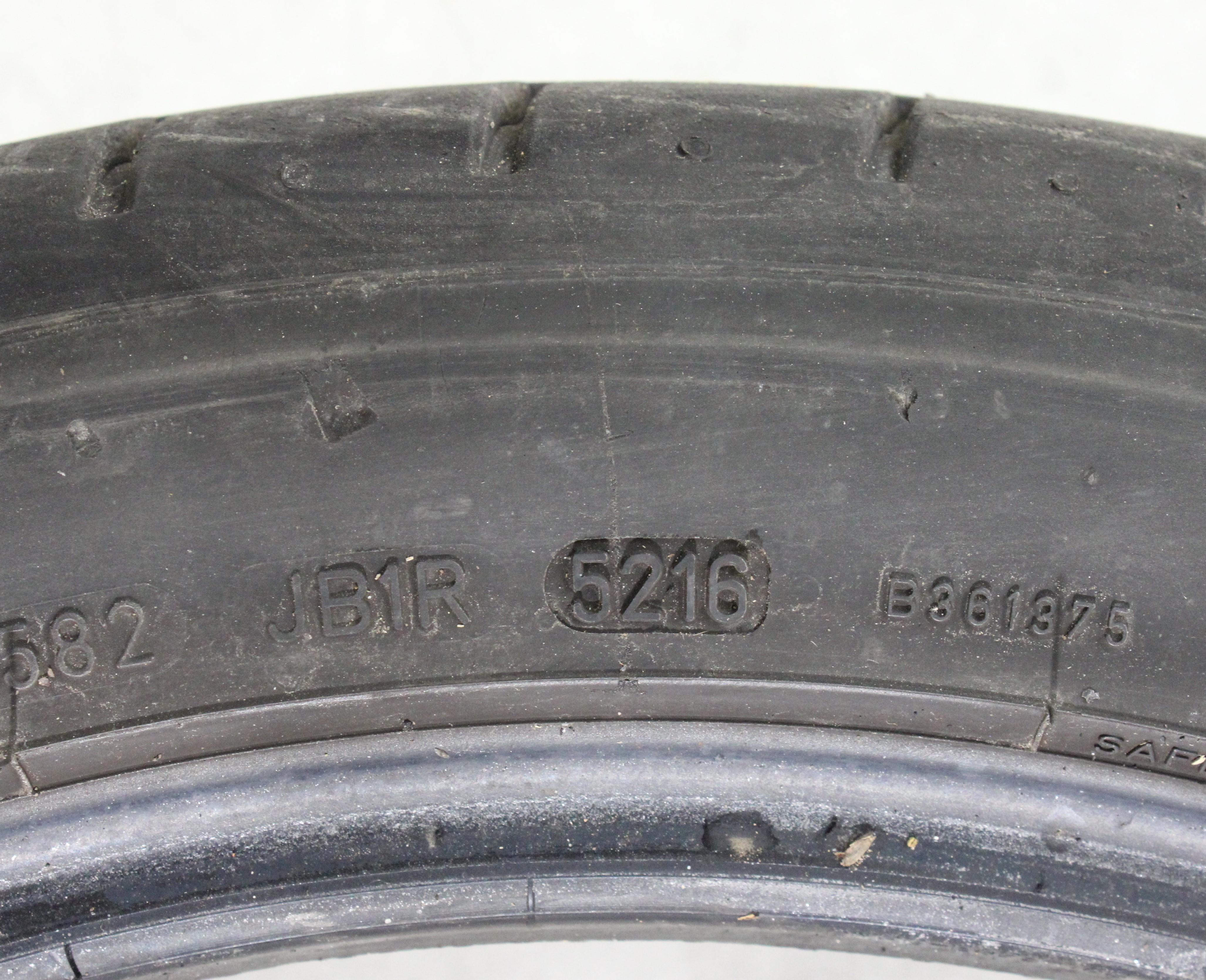 2 neumáticos de verano Dunlop Sport Maxx RT 225/45R19 92W, 5,5-6 mm, 2016