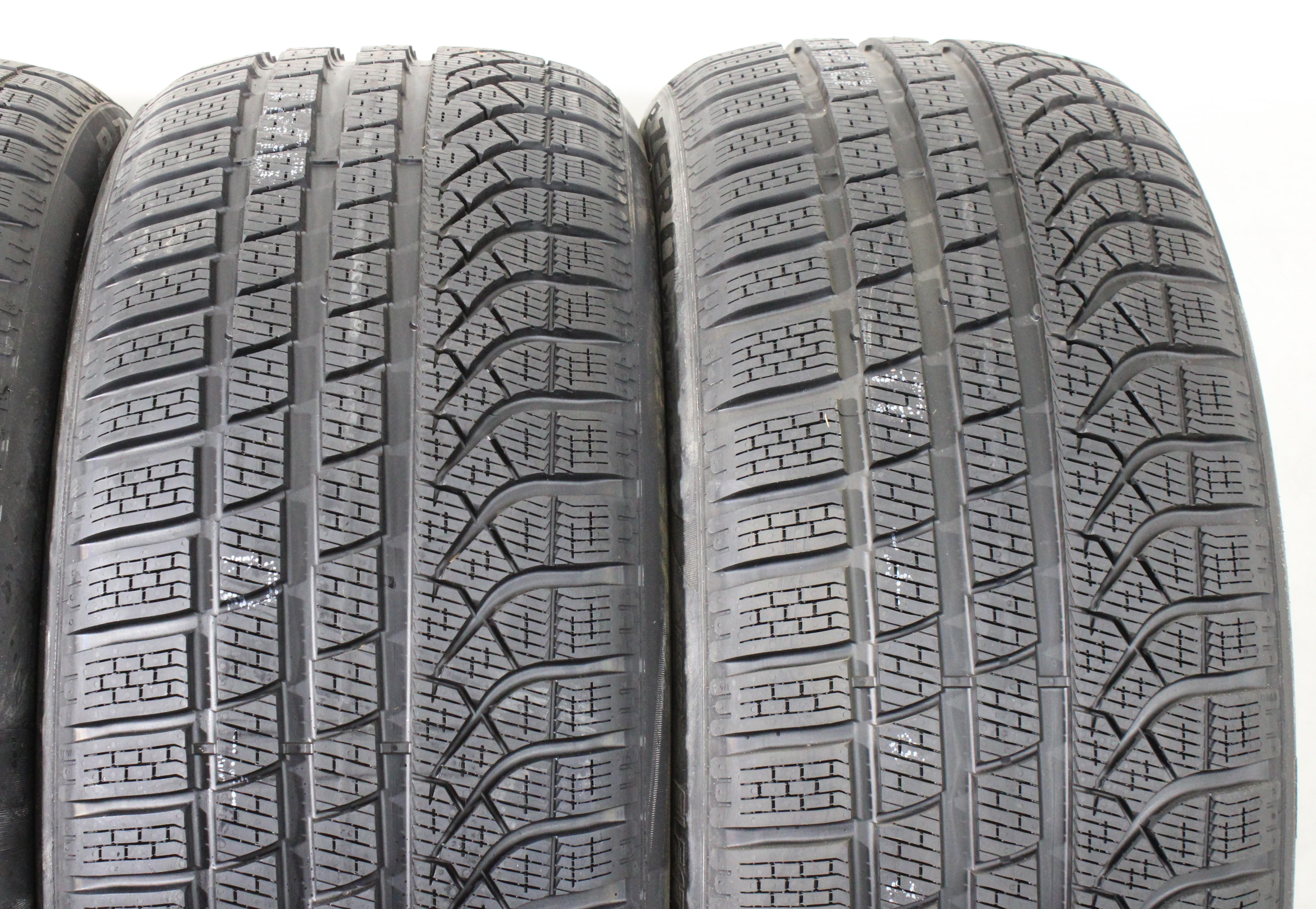 4 x 245/45R20 103V pneumatici invernali Pirelli Pzero Winter NF0 Elect battistrada completo 2021