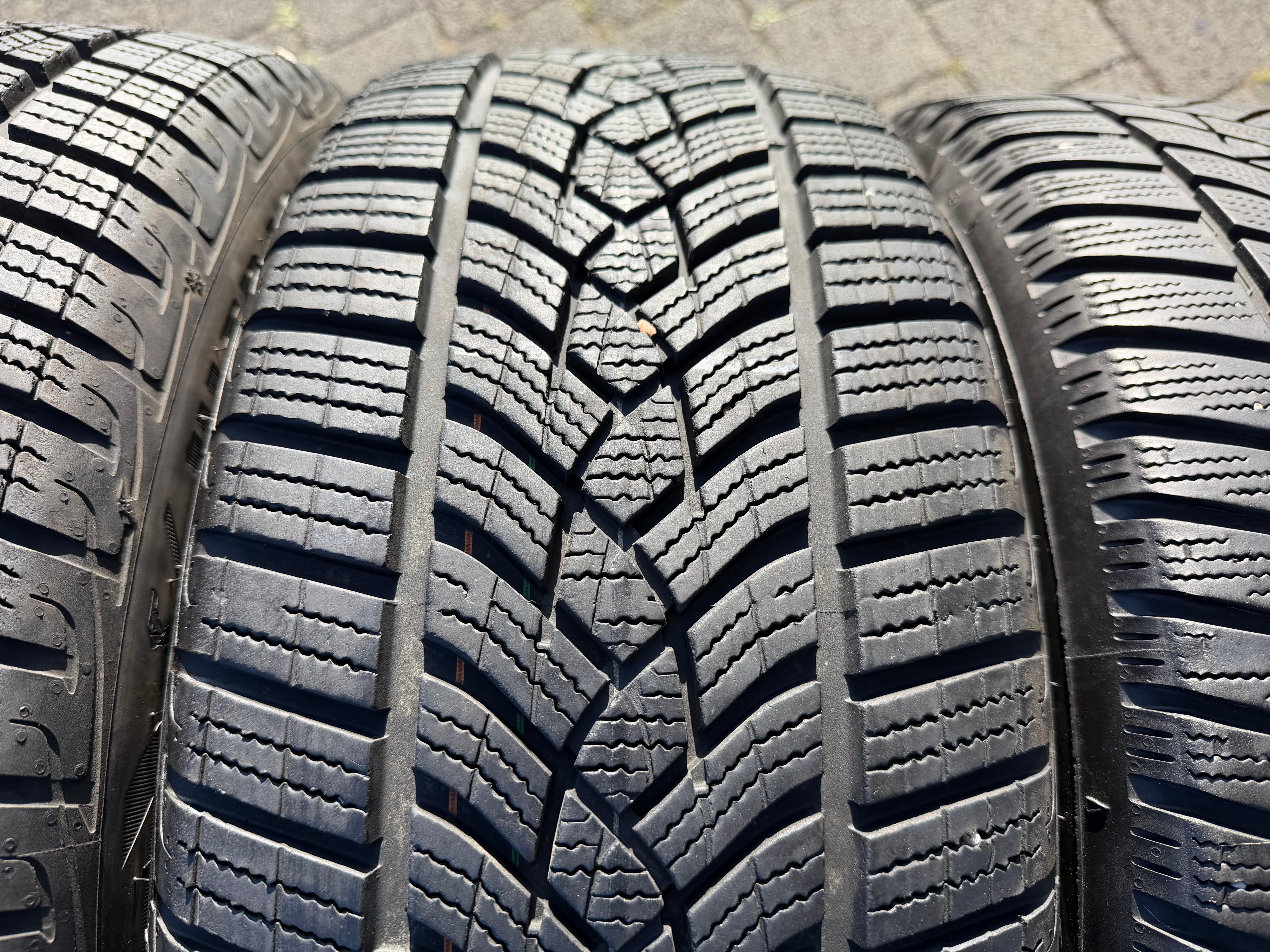 4 Original 17" Alu Winterräder Mercedes C-Klasse W205 A2054010800 225/50R17 94H
