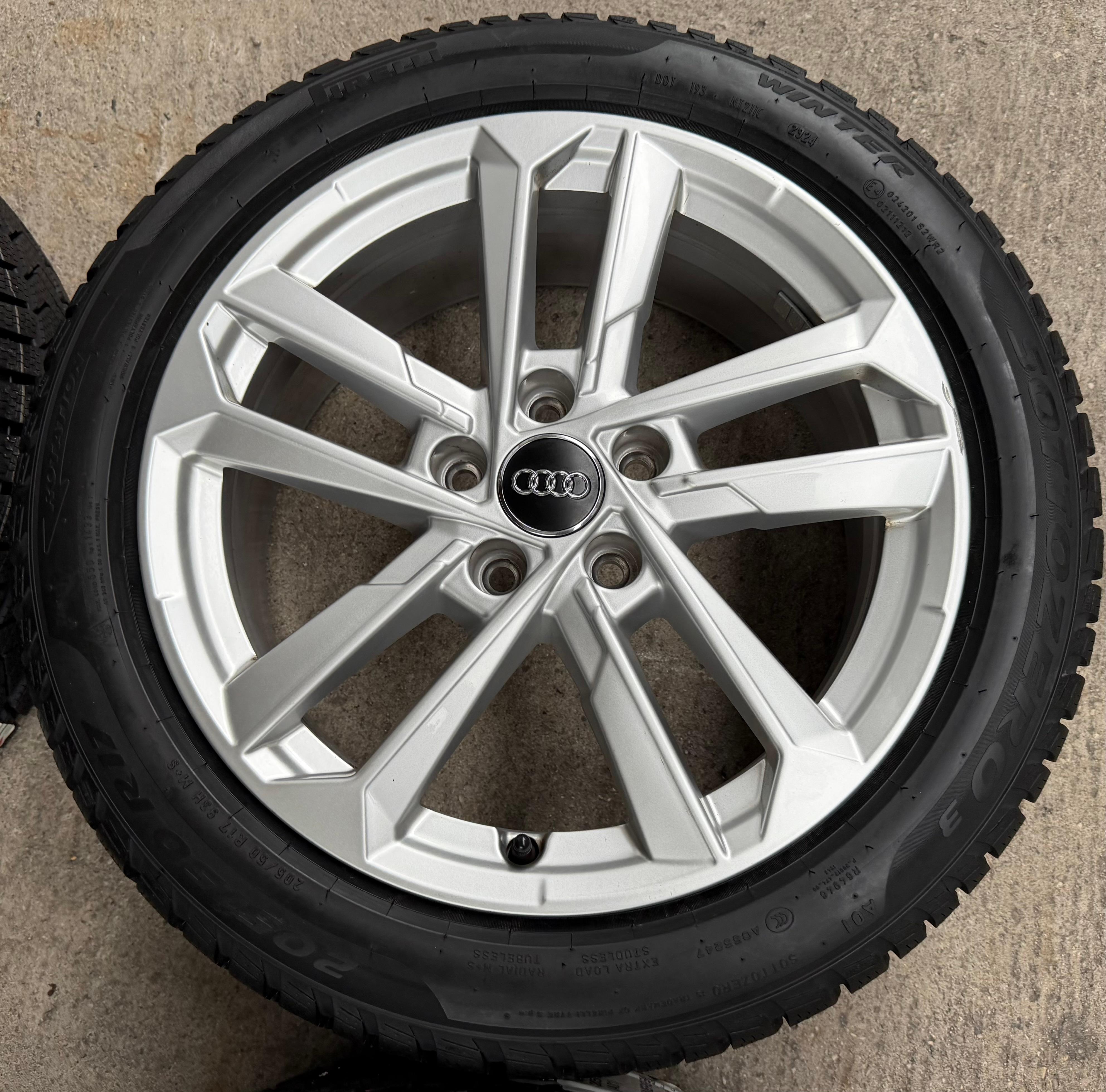 4 Original 17" Alu Winterräder Audi A3 S3 8Y 8Y0601025L 205/50R17 93H Pirelli