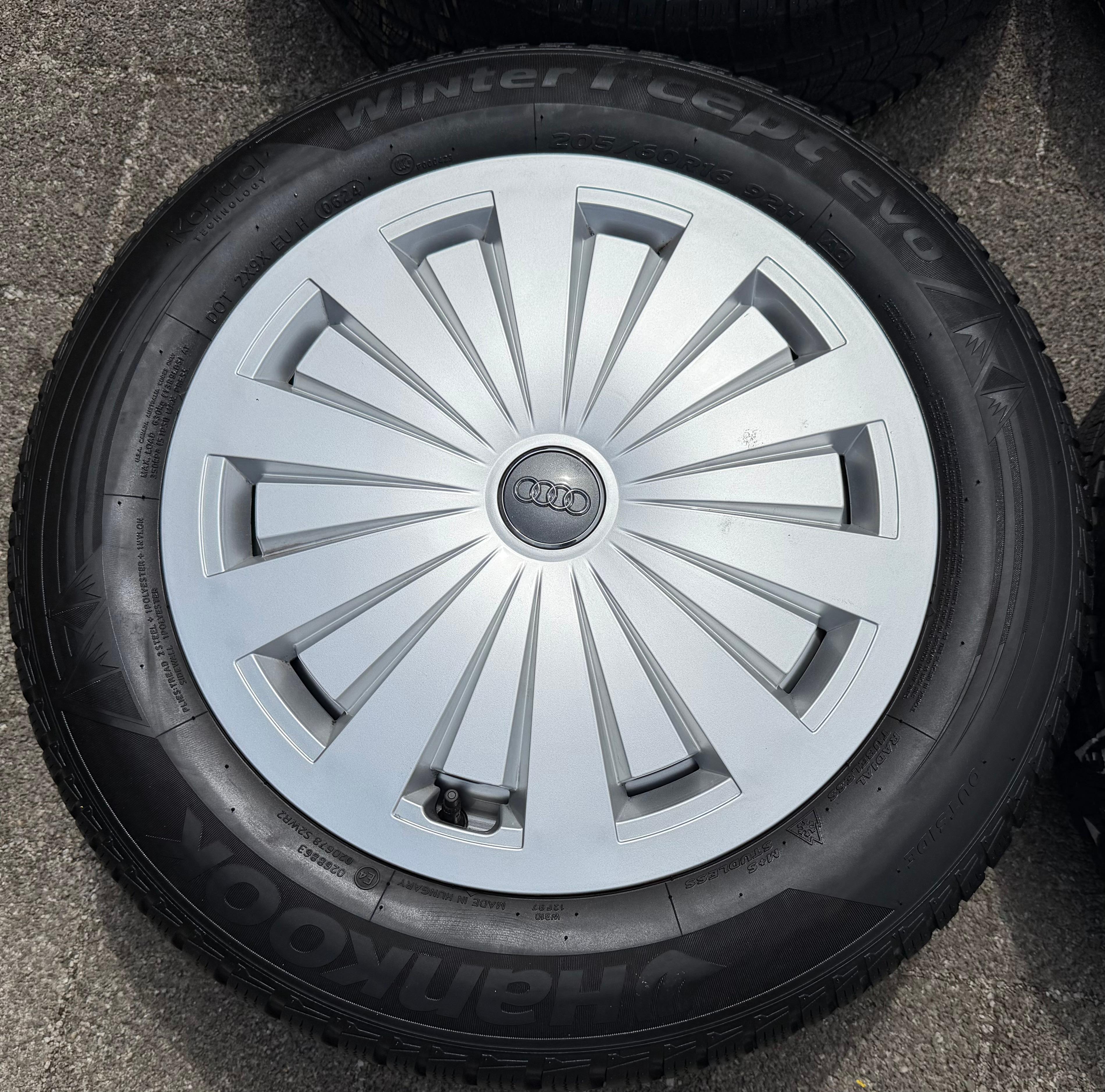 4 ORIGINAL ALU WINTERRÄDER AUDI A4 B9 8W 205/60R16 92H 8W0601025 2024