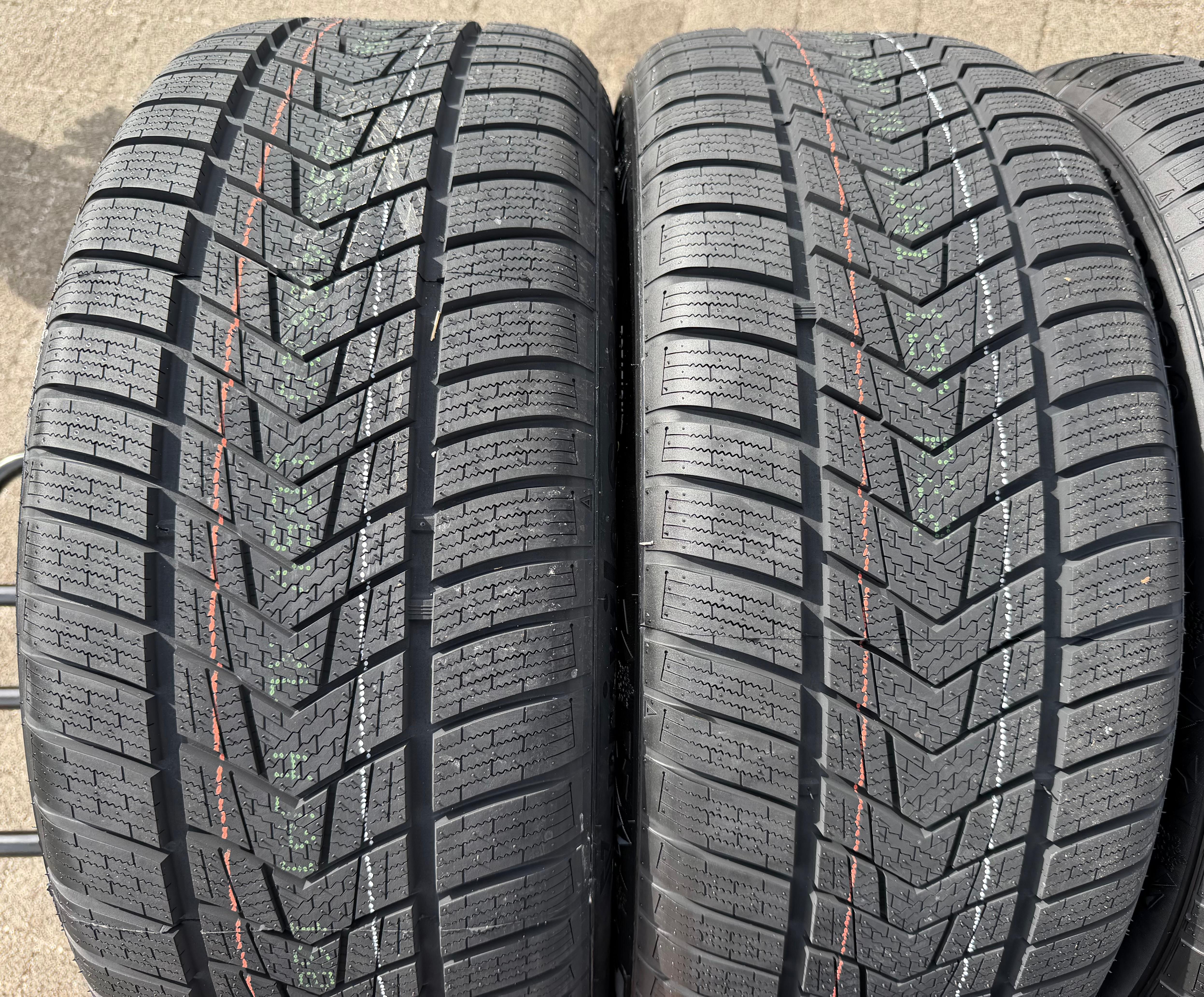 4 originele 20" aluminium wintervelgen Cupra Tavascan 255/45R10 105V Tracmax 2026